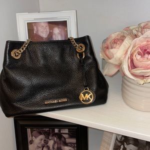 Black leather Michael Kors purse